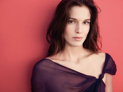 ¿Quieres rejuvenecer tu mirada y reafirmar tu cuello?