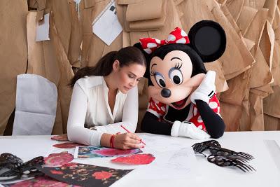 Vicky Martín Berrocal se asocia con Minnie Mouse