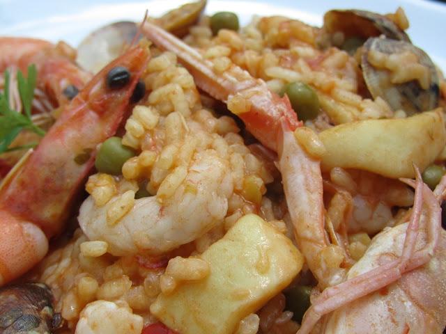 Paella dominguera