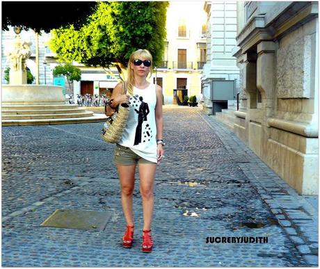 SUMMER LOOKS SELECTION SUMMER LOOKS SELECTION