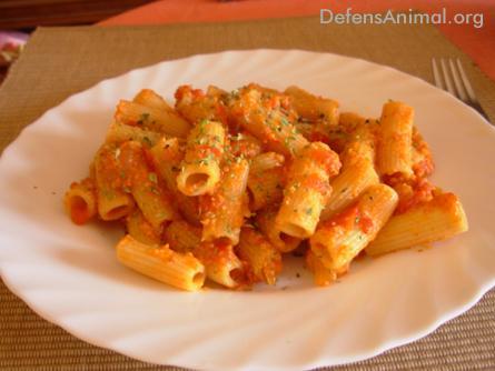 Macarrones con tomate