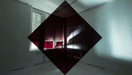 nuncalosabre.Modern Ruin: Black Hole