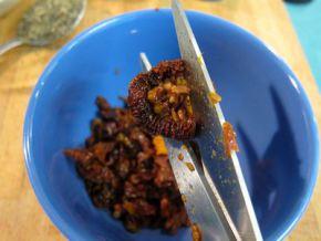 Galletas de tomates secos y albahaca.