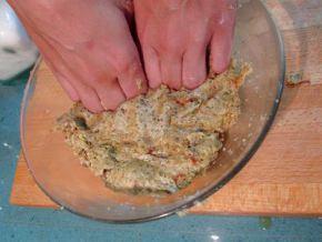 Galletas de tomates secos y albahaca.