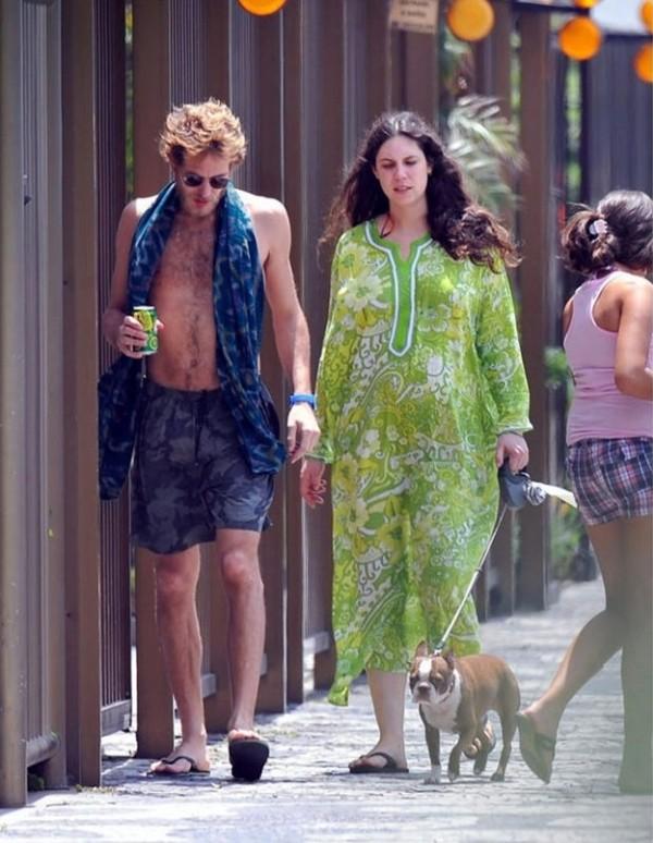 Andrea Casiraghi y Tatiana Santo Domingo paseando