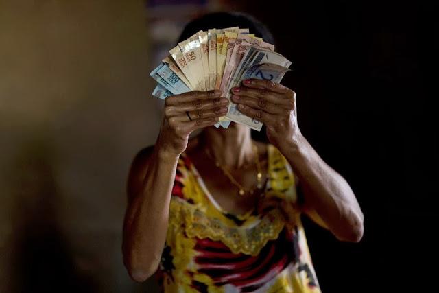 Viviendo con el salario mínimo, 40 fotografías