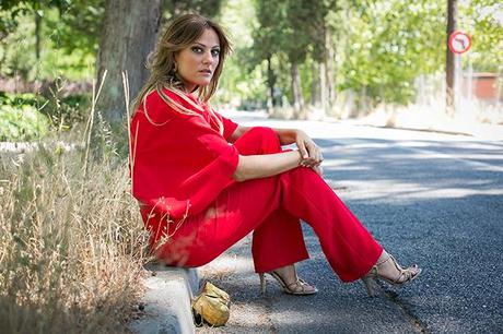 cristina blanco, guiadeestilo blog, spanish fashion bloggers, OUTFITS, mono rojo lapavana, red jumpsuit, mono para bodas, bolsito caja fat baobab, zapatos lola cruz, color rojo en bodas, lapavana brand