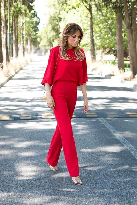 cristina blanco, guiadeestilo blog, spanish fashion bloggers, OUTFITS, mono rojo lapavana, red jumpsuit, mono para bodas, bolsito caja fat baobab, zapatos lola cruz, color rojo en bodas, lapavana brand