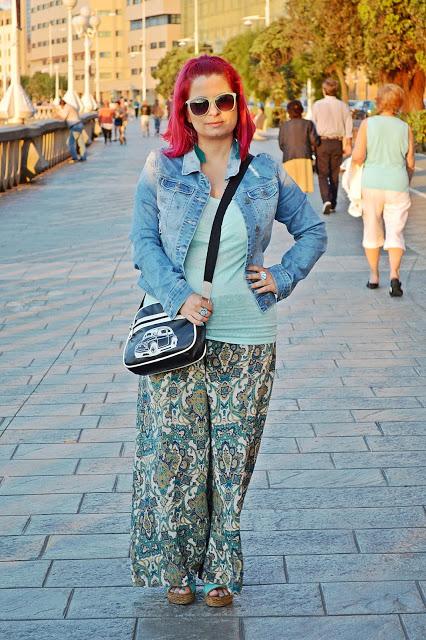 SIGO DE VACACIONES...