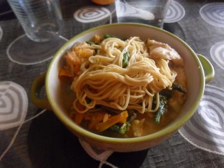 Sopa noodles de pescado