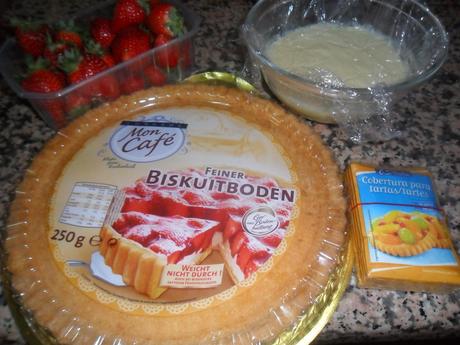 Tarta de crema y fresas
