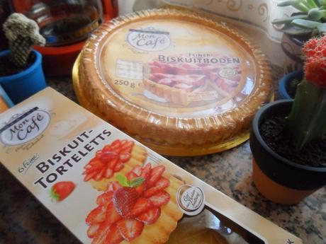 Tarta de crema y fresas