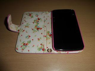 MyTrendyPhone y Funda para Nexus 4 MyTrendyPhone y Funda para Nexus 4