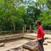 Sigiriya entre rocas gigantes y templos perdidos