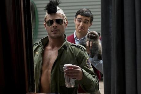 ‘NEIGHBORS’ – Trailer – Zac Efron vs Seth Rogen Townies