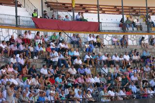 UNA DOBLE SALIDA A HOMBROS CIERRA LA FERIA TAURINA DE PRIEGO