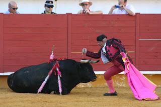 UNA DOBLE SALIDA A HOMBROS CIERRA LA FERIA TAURINA DE PRIEGO