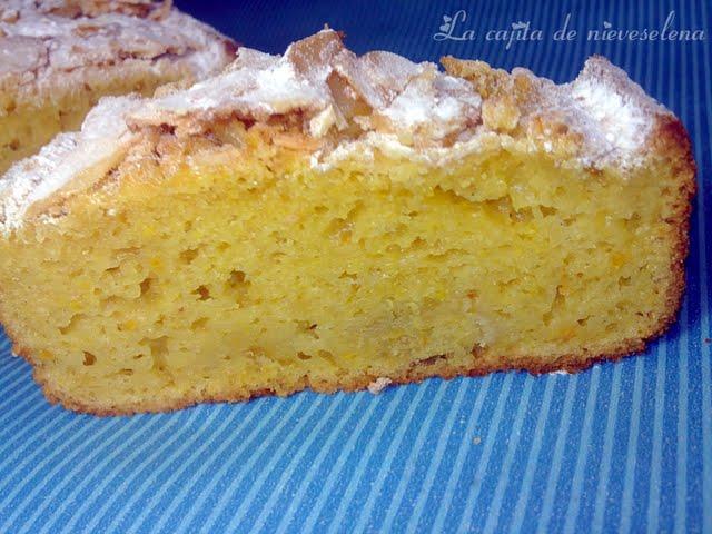 Cake de naranja e higos secos al ron con almendras