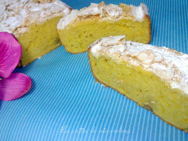 Cake de naranja e higos secos al ron con almendras