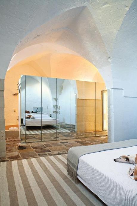 reformas viviendas originales reformar antiguos edificios en viviendas molino de aceite decoración mobiliario moderno diseño italiano espacio abierto minimalista decoración minimalista decoración en blanco blog decoración nórdica arquitectura moderna 