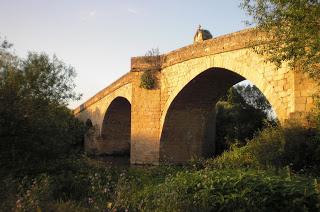 Imagen del mes: Puente de los Manrique de Lara, en Galisteo