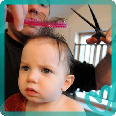 PRIMER CORTE DE CABELLO EN EL BEBE EN CASA