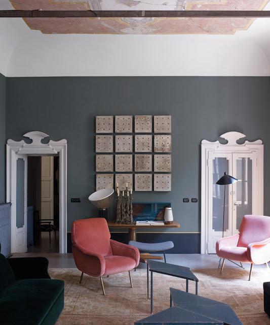 Los interioristas de Dimore Studio en su apartamento de Milán