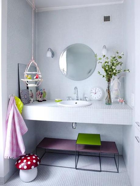 ILUMINA EL BAÑO CON COLOR