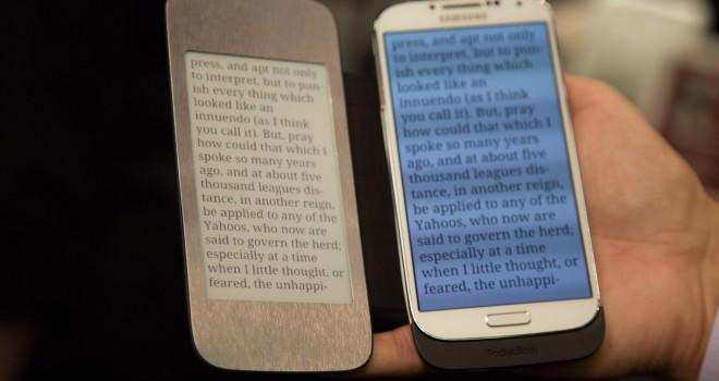 Lanzan carcasa con pantalla de tinta electrónica para los Galaxy S4