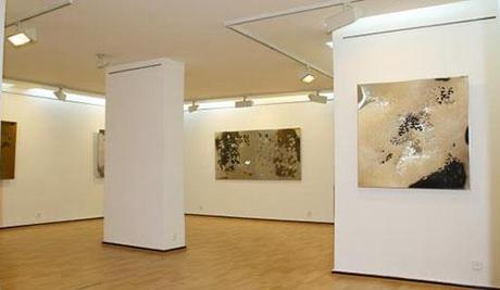 Roberto Urbano: fusión de pintura y escultura