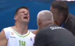 Vidmar se quedó sin dientes tras el golpe de Marc Gasol