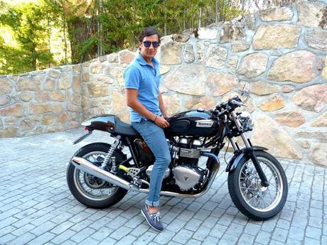 It Boy: monochromatic blue style on the bike