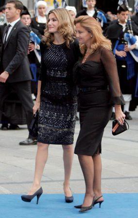 Letizia repite en Argentina un vestido que estrenó en los Premios Príncipe en Oviedo Letizia repite en Argentina un vestido que estrenó en los Premios Príncipe en Oviedo