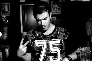 ENTREVISTA: DJ'ETERNO ADOLESCENTE