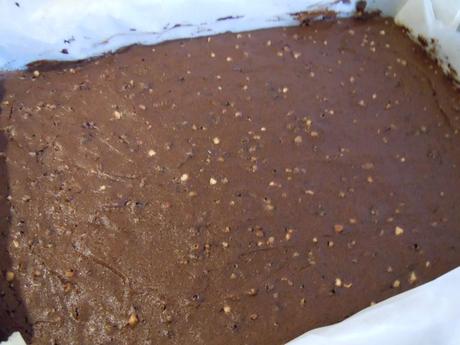 Brownie de chocolate, almendras y nueces
