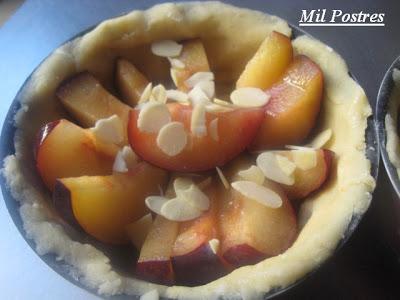 Tarta de ciruelas con almendras