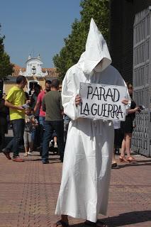 Las pequeñas cosas… 1. Chilabas contra la Guerra.