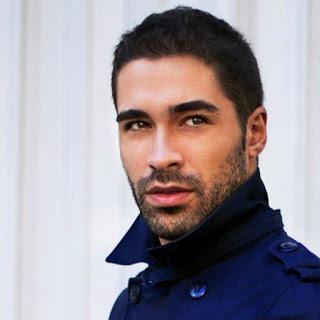 ENTREVISTA: MANUEL MOYA (ACTOR)