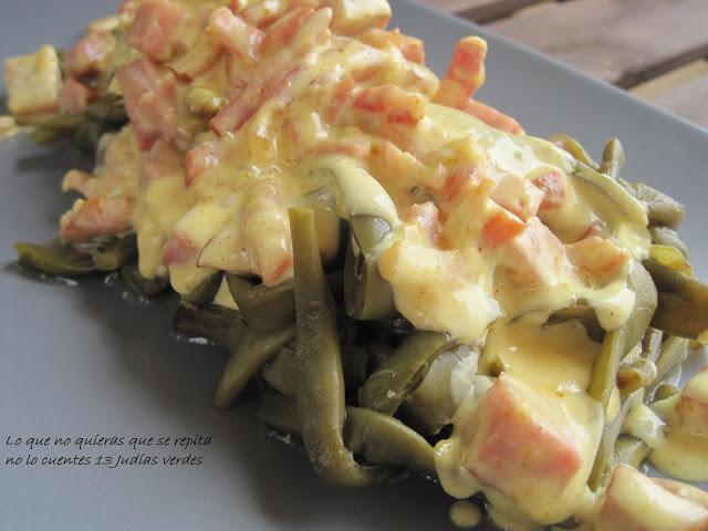 Judías verdes con jamón cocido y beicon al curry