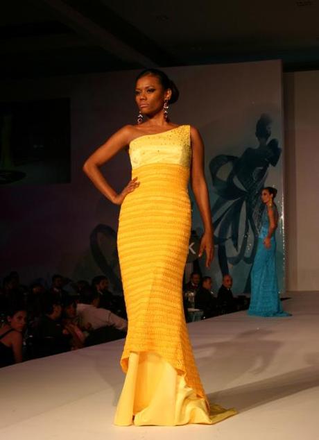 3.-Colorida Noche Mexicana-UNIVERSIDAD JANNETTE KLEIN