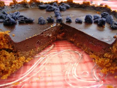 FRESAS Y CHOCOLATE: LA TARTA