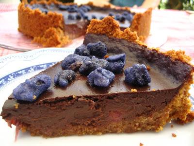 FRESAS Y CHOCOLATE: LA TARTA