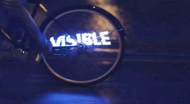 SEAT equipa bicicletas con luces LED para prevenir accidentes