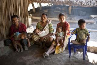 Familia en Timor Oriental, United Nation Photo