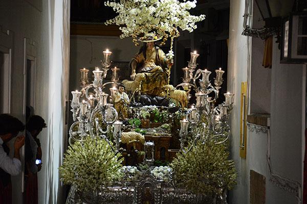 Fotografías de la procesión de la Divina Pastora de Cantillana (III)