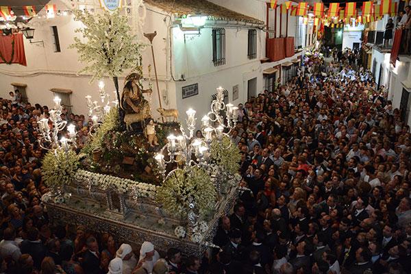 Fotografías de la procesión de la Divina Pastora de Cantillana (III)