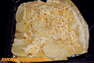 PASTEL DE PATATA Y SALCHICHAS