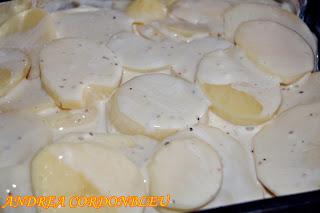 PASTEL DE PATATA Y SALCHICHAS