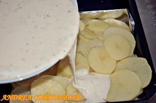 PASTEL DE PATATA Y SALCHICHAS