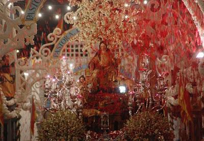 La Virgen nace de Pastora en Cantillana (Pasión en Sevilla)